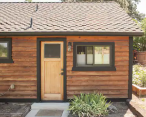 Siskiyou Vacation Rental Excellent value, suite in building separate from the house. Comfortable, spacious, clean with high-quality queen bed, pull-out couch, bathroom with shower, mini frig. 3.2 miles from the Ashland Plaza and Oregon Shakespeare Festival, and 1 mile from trailhead access connecting to more than 50 miles of mountain hiking trails.